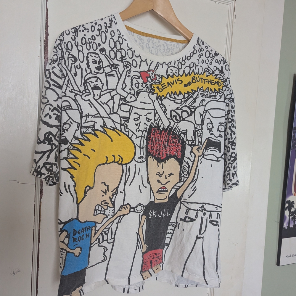 MTV White Graphic Tee with Cartoon Print